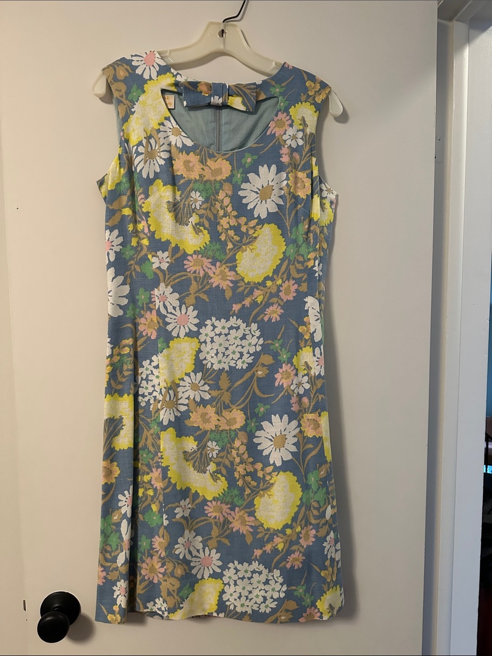 Vintage Sleeveless Blue Floral Shift Dress - Yellow & White Bloom Print